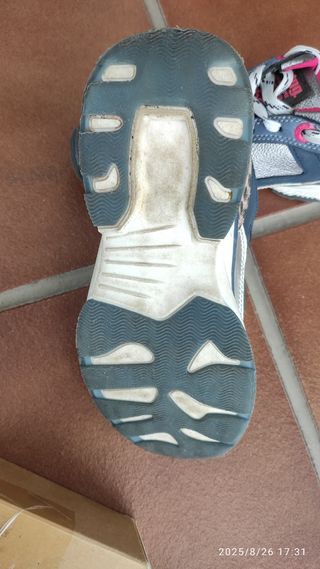 Zapatillas talla 35. Mustang. niña - Plata/Azul