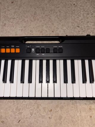 Casio CT-S100: Teclado Digital