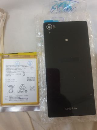 Sony Xperia Z5: cover posteriore + batteria