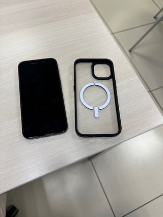 Funda iPhone 14 MagSafe transparente