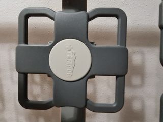 Somier Tempur 135x190 - Gris y Rojo con patas.