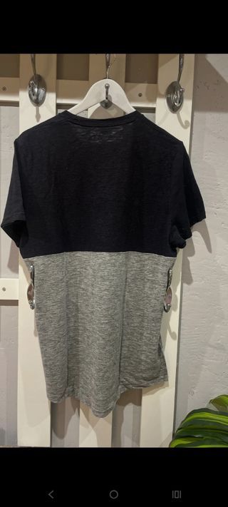 Camiseta Hollister bicolor