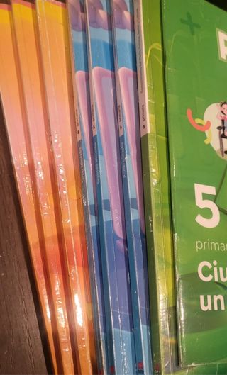 Se venden libros 5 de primaria 