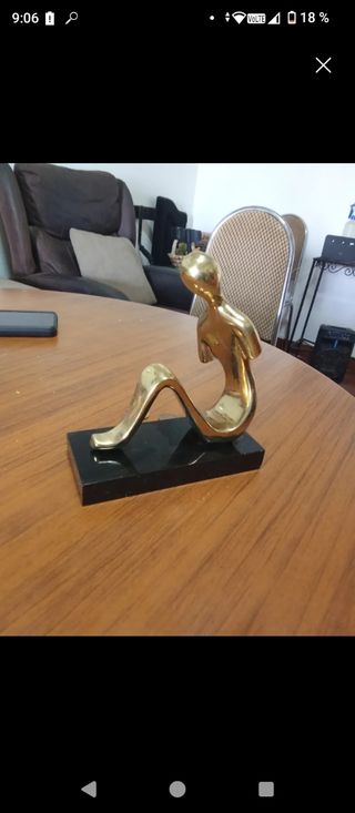 Escultura bronce abstracta