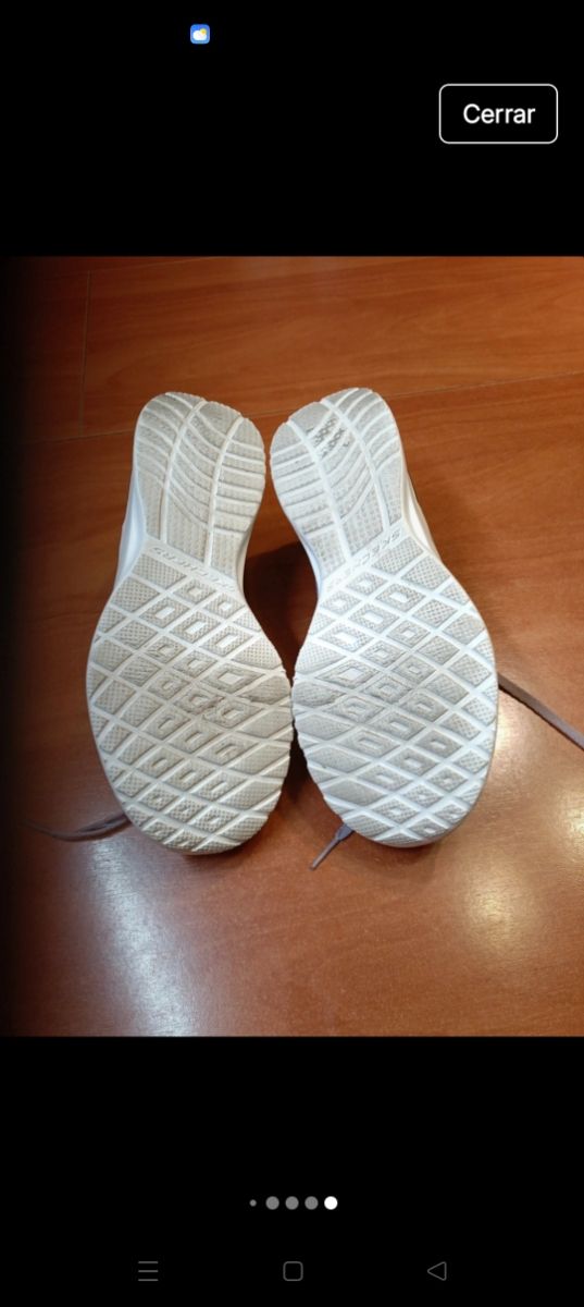 Zapatillas Skechers Gris - Talla 37