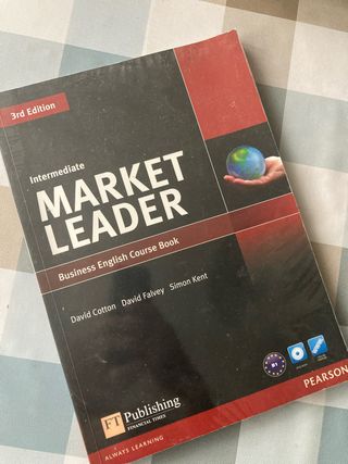 Market Leader Intermediate Coursebook and DVD-R...
