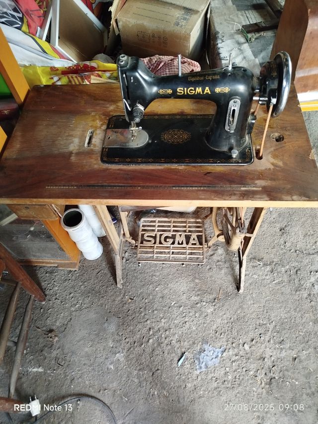 Máquina coser Sigma Antigua