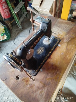 Máquina coser Sigma Antigua