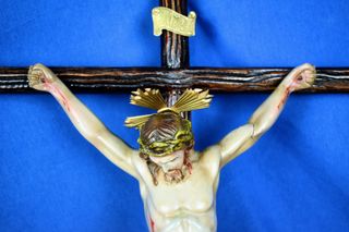Crucifijo antiguo madera estuco 66cm