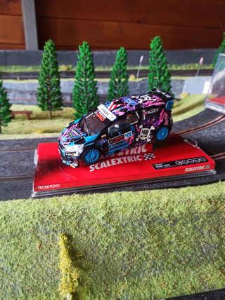 Scalextric Ford Fiesta WRC coche