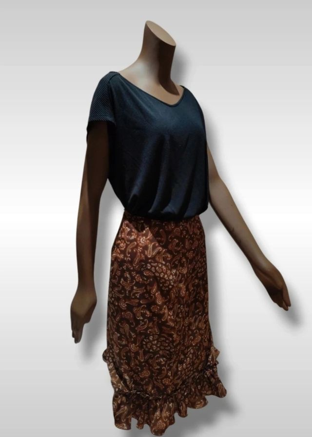 Falda marrón estampada