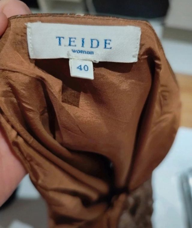 Falda marrón estampada