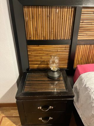Cabecero y mesimadera maciza y decorado con bambú