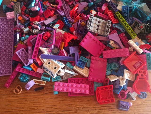 Lote piezas legoy minifiguras marvel