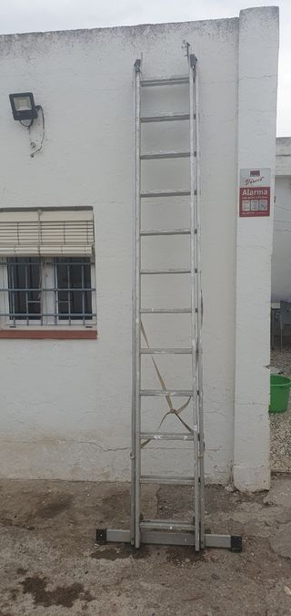 Escalera aluminio plegable