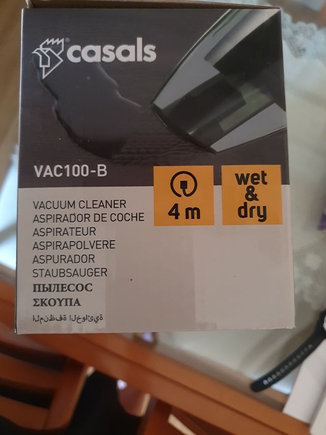 Aspirador para coche o pequeñas superficies.