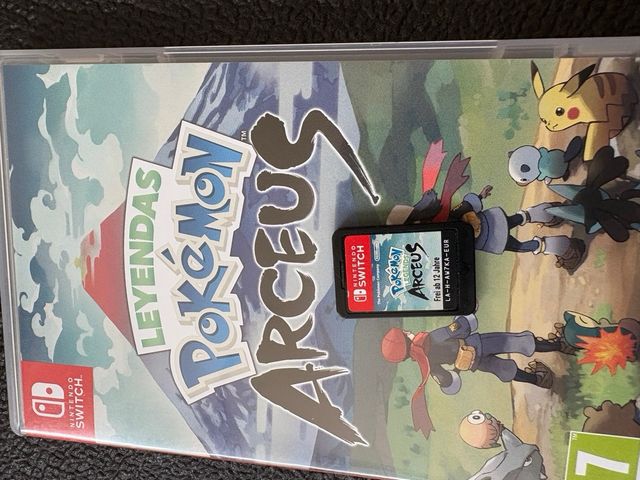 Nintendo Switch Lite amarilla + juego + funda