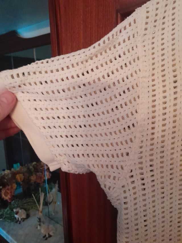 Polo Primark beige crochet talla M