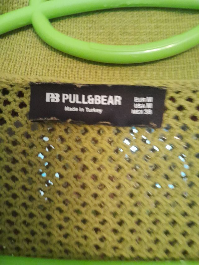 Polo Pull&Bear verde oliva M crochet