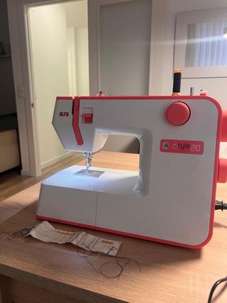 Máquina coser Alfa Style 20 nueva casi sin uso