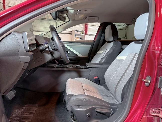 Opel Astra 2023, foto 12