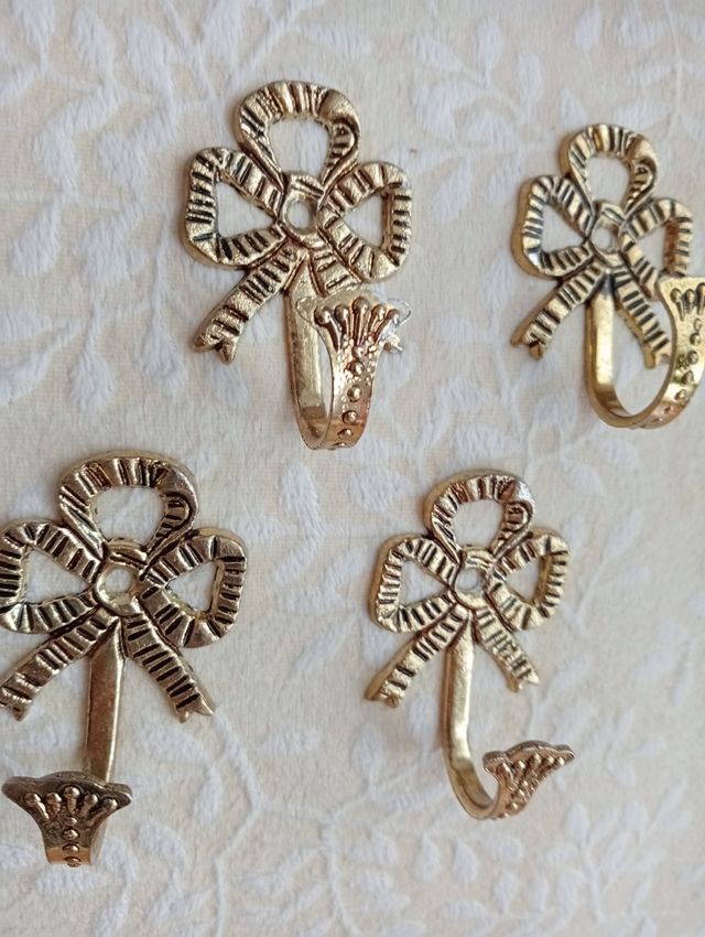 4 PERCHAS DORADAS‼️NUEVAS‼️
  