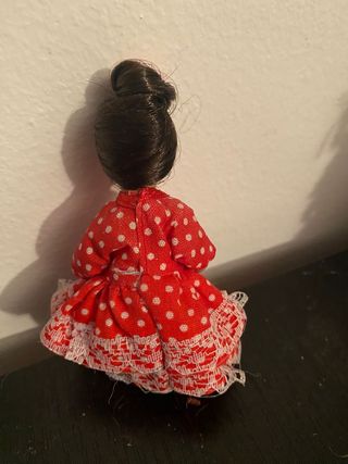 2 bambole: spagnole e porcellana