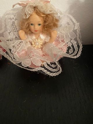 2 bambole: spagnole e porcellana