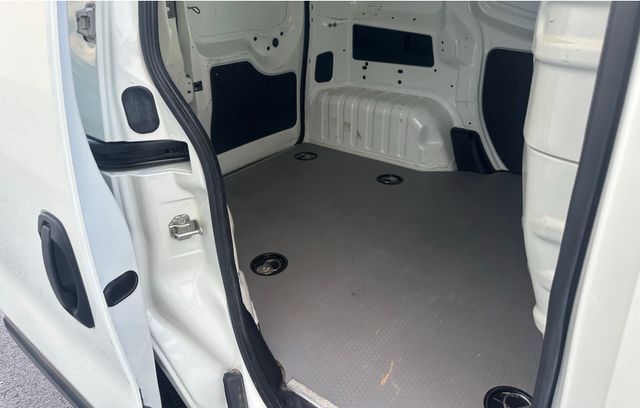 Fiat Fiorino Cargo Base N1 1.3 MJet 70 kW (95 CV)