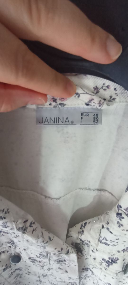 Giacchetta estiva floreale bianca