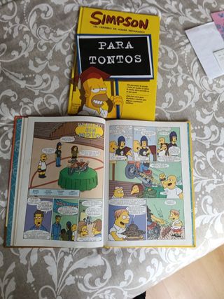 Dos comics Los Simpson: 5€