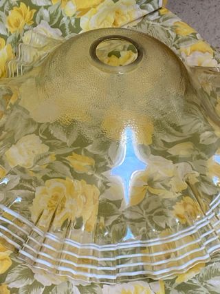 Lámpara vintage globo flor y metal dorado