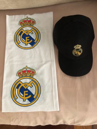 Cubrecuello y gorra Real Madrid