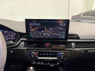 AUDI A4 RS4 Avant TFSI 331kW quattro tiptronic