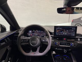 AUDI A4 RS4 Avant TFSI 331kW quattro tiptronic