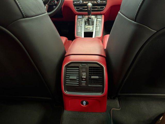 PORSCHE Macan Macan S
