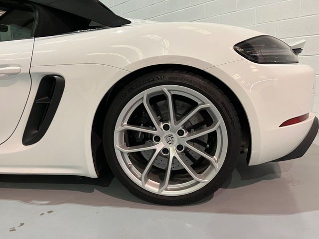 PORSCHE 718 Boxster Spyder