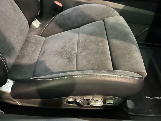 PORSCHE 718 Boxster Spyder