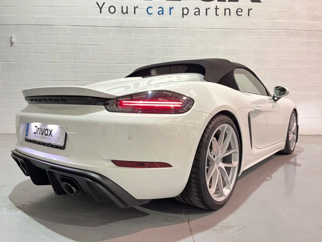 PORSCHE 718 Boxster Spyder