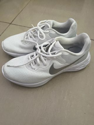 Zapatillas Nike blancas