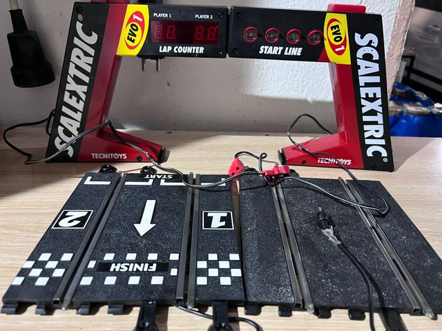 scalextric SI ENVIO cuentavueltas y semaforo
