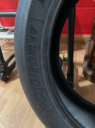 Neumático Dunlop KR 108 200/70/17
