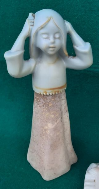 3 bottiglie di profumo Avon antiche