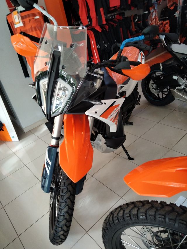 KTM 890 Adventure R - Moto
