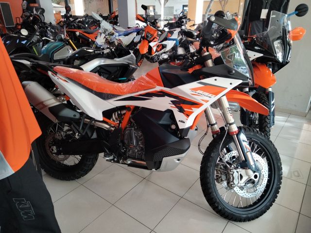 KTM 890 Adventure R - Moto
