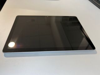 Tablet / PC Microsoft Surface Go 2  Plateada
