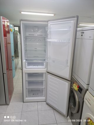 NEVERA MARCA SAIVOD 