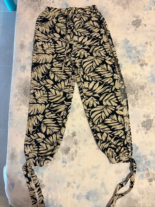 Pantaloni estivi a stampa foglie