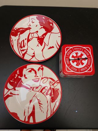 Caja y platos Coca-Cola vintage