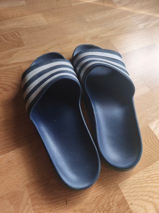 Chanclas Adidas azules talla 45